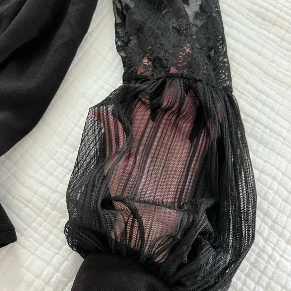 Black Fitted Long Sleeve Embellished Blouse - Picture 4 of 7